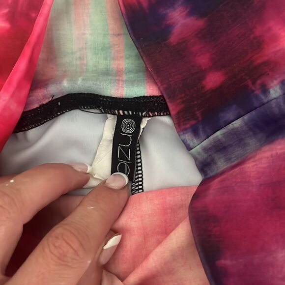 Onzie yoga leggings with tribal design XS - Picture 3 of 3